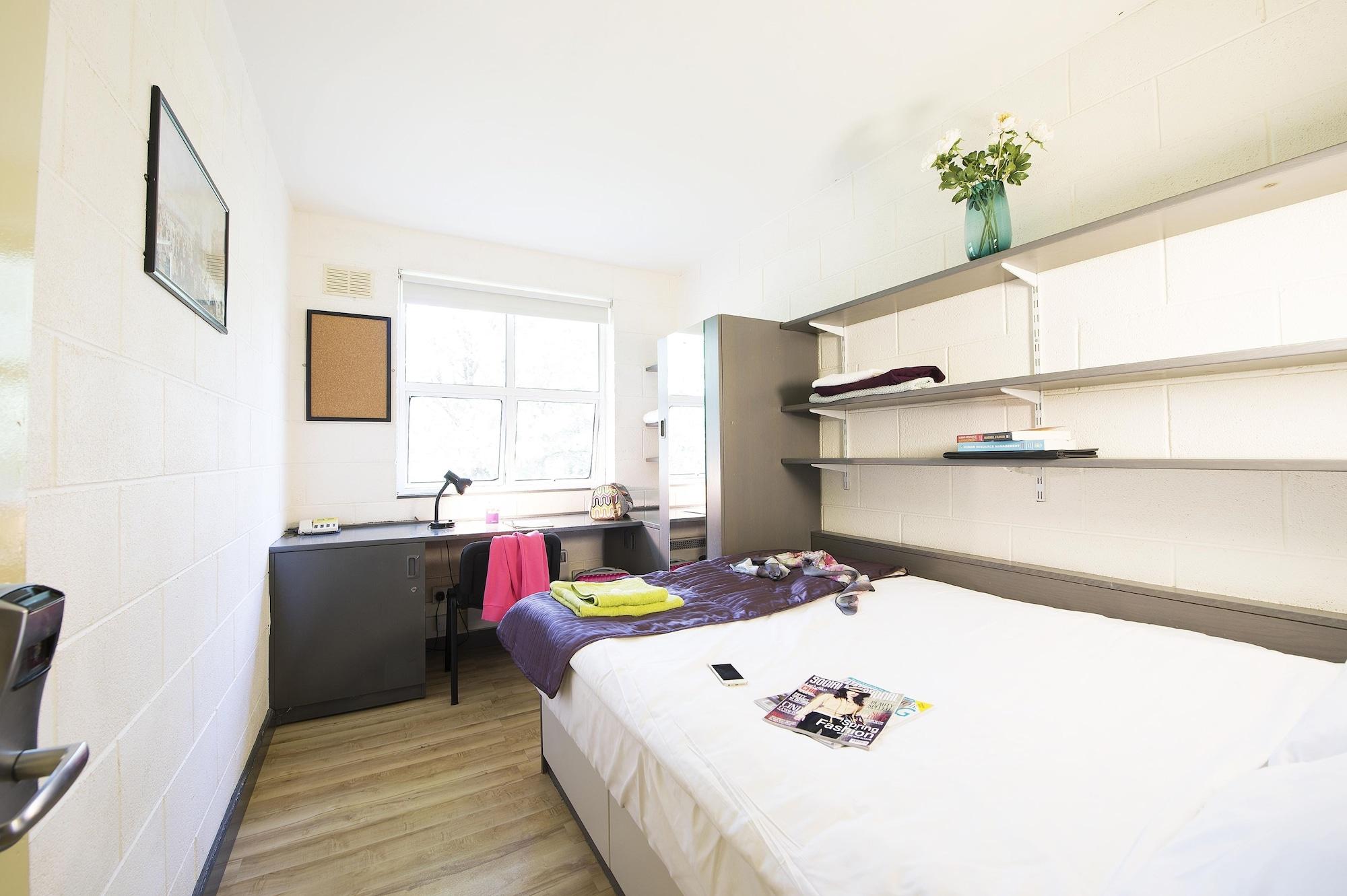 Corrib Village Apartments University Of Galway Buitenkant foto